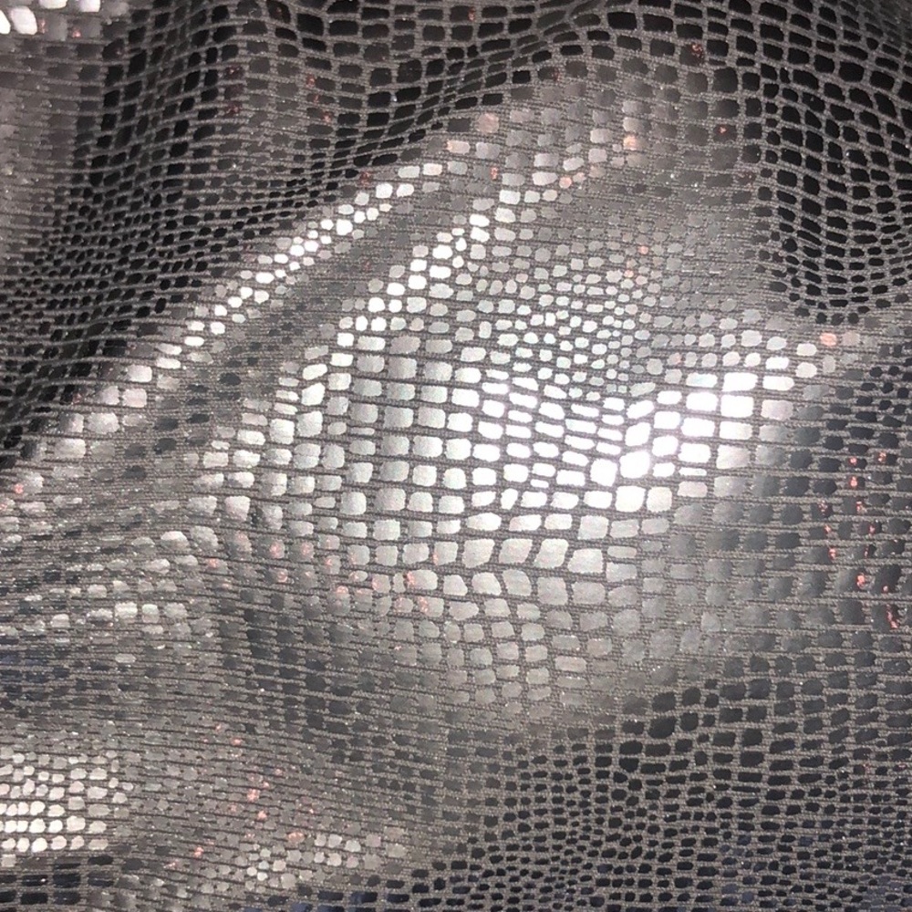 PilyQ Oro Monokini - Picture 9 of 12